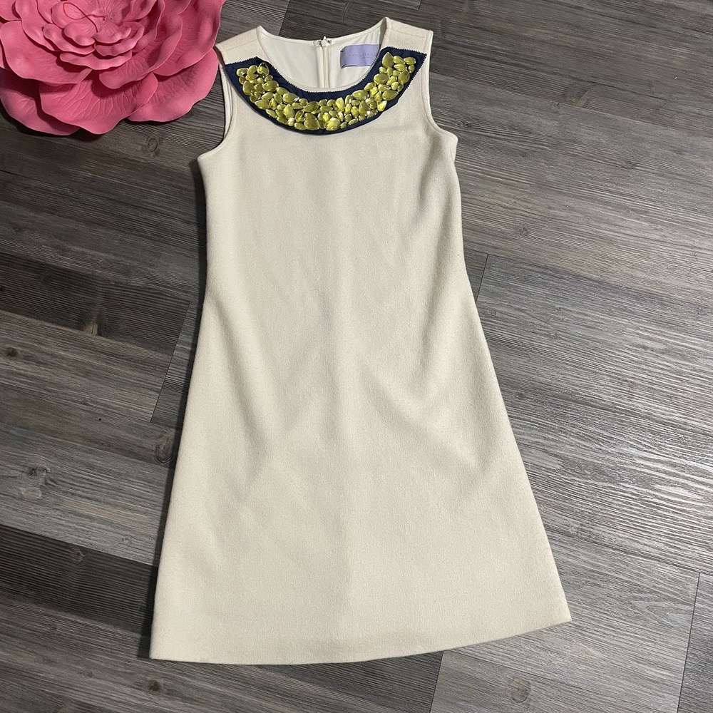 VERA WANG LAVENDER LABEL Sz 4 Ivory Jeweled Neckline 100% Wool Shift Dress Mini